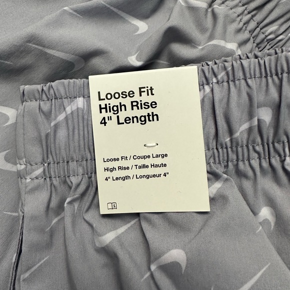 Light purple Nike shorts - Picture 2 of 3